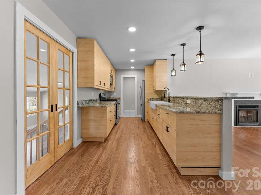 88 Skyview Terrace, Asheville, NC 28806.  MLS# CAR4397034, YatesRealty ID 4909. 