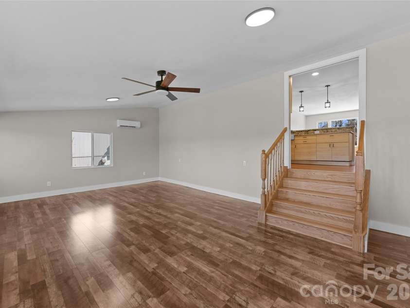88 Skyview Terrace, Asheville, NC 28806.  MLS# CAR4397034, YatesRealty ID 4909. 