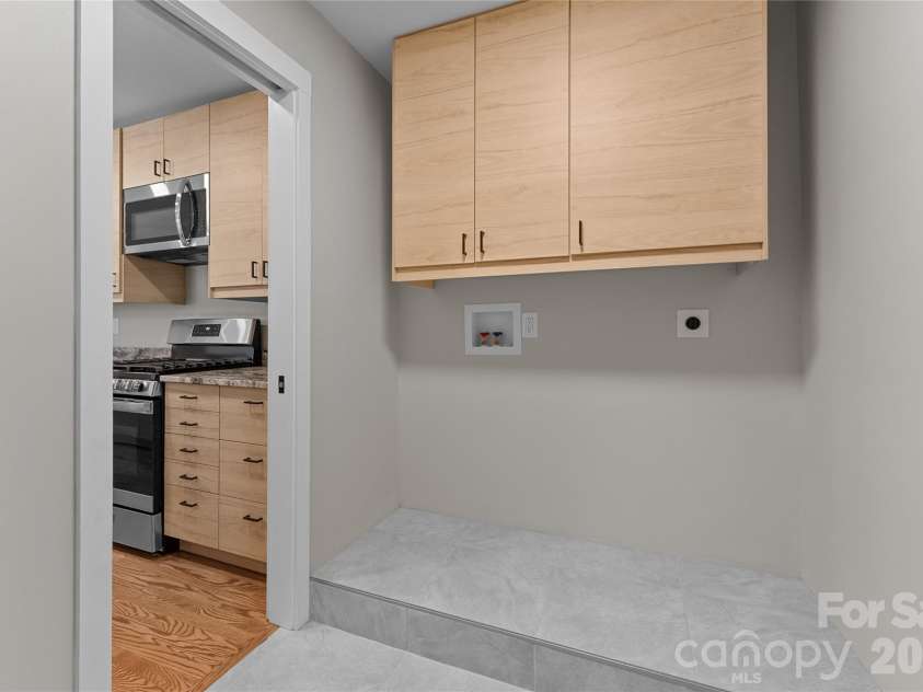 88 Skyview Terrace, Asheville, NC 28806.  MLS# CAR4397034, YatesRealty ID 4909. 
