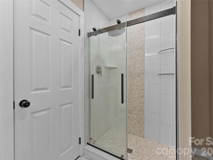 88 Skyview Terrace, Asheville, NC 28806.  MLS# CAR4397034, YatesRealty ID 4909. 
