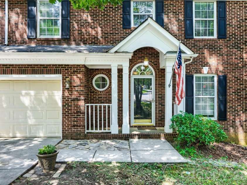 4736 Kirkgard Trail, Charlotte, NC 28269.  MLS# CAR4421731, YatesRealty ID 49090. 