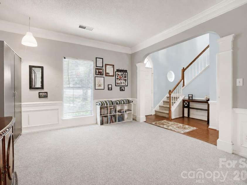 4736 Kirkgard Trail, Charlotte, NC 28269.  MLS# CAR4421731, YatesRealty ID 49090. 