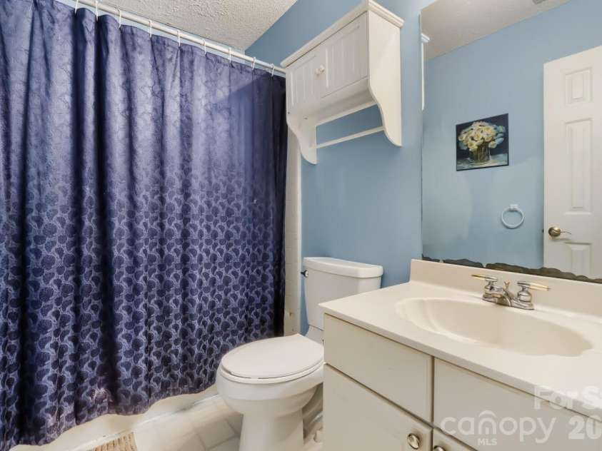 4736 Kirkgard Trail, Charlotte, NC 28269.  MLS# CAR4421731, YatesRealty ID 49090. 