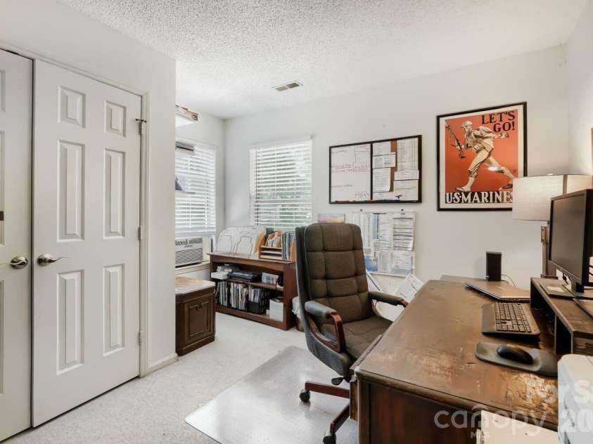 4736 Kirkgard Trail, Charlotte, NC 28269.  MLS# CAR4421731, YatesRealty ID 49090. 