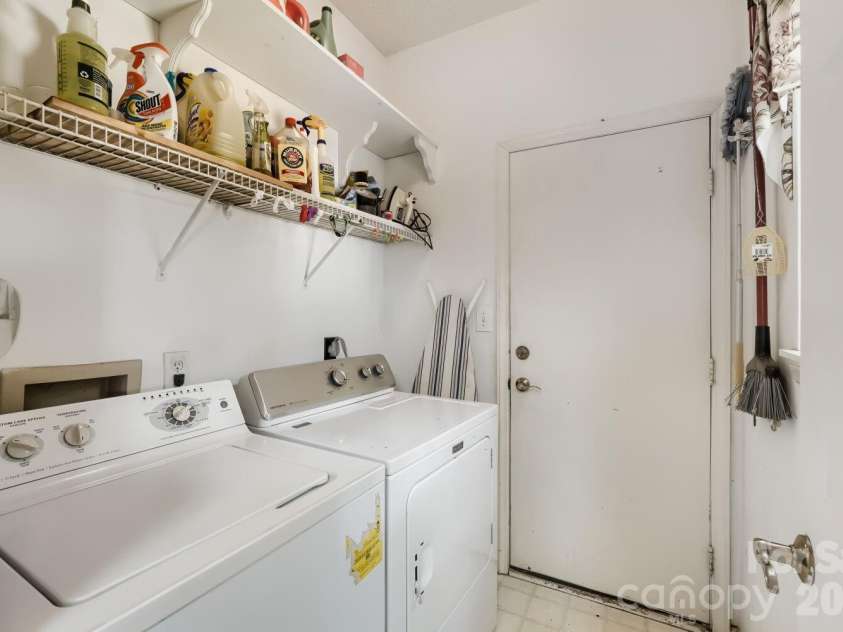 4736 Kirkgard Trail, Charlotte, NC 28269.  MLS# CAR4421731, YatesRealty ID 49090. 