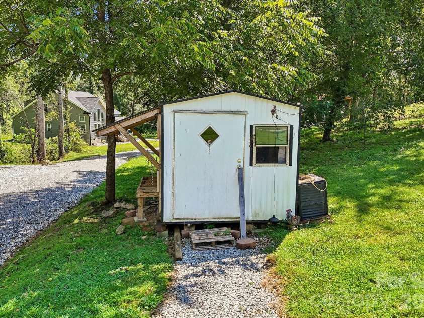 224 & 198 Carpenter Road, Marion, NC 28752.  MLS# CAR4421955, YatesRealty ID 49091. 