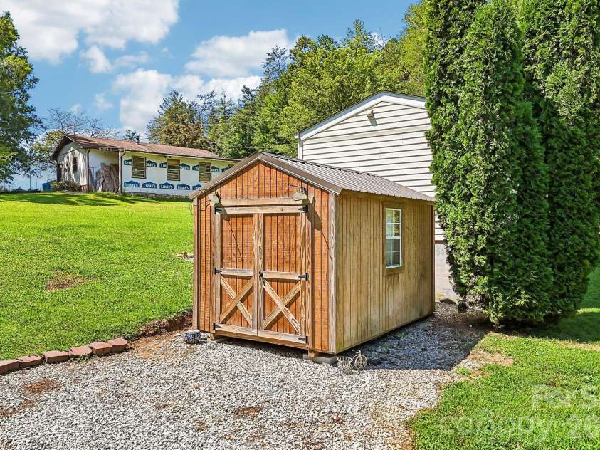 224 & 198 Carpenter Road, Marion, NC 28752.  MLS# CAR4429850, YatesRealty ID 49091. 
