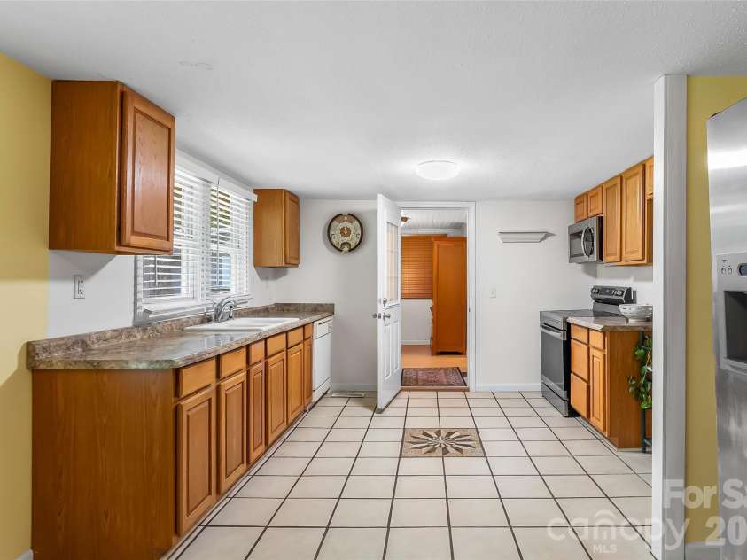 230 JOHNSON HOLLOW Road, Marion, NC 28752.  MLS# CAR4421839, YatesRealty ID 49094. 