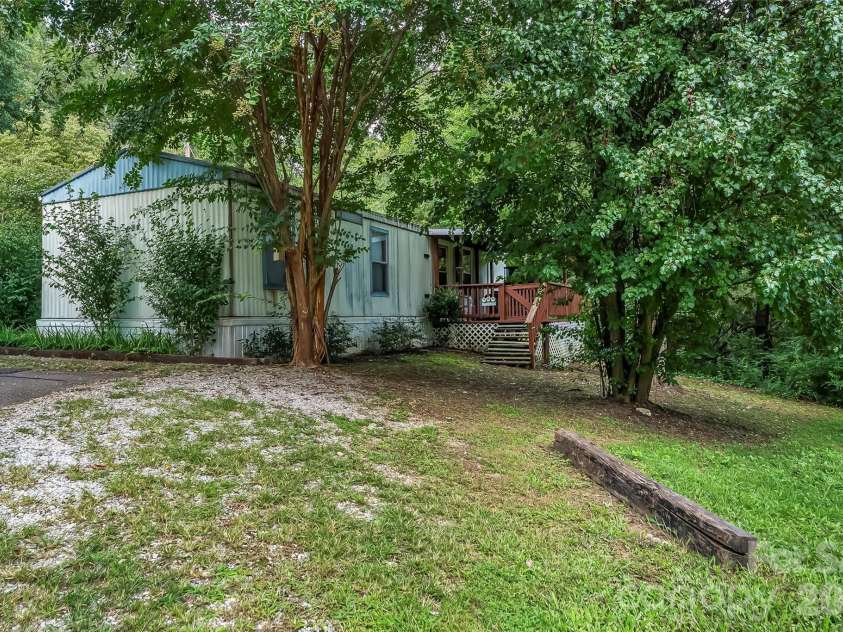 230 JOHNSON HOLLOW Road, Marion, NC 28752.  MLS# CAR4421839, YatesRealty ID 49094. Single wide - currently rented