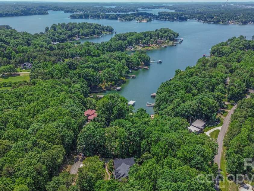 118 Tayport Drive, Troutman, NC 28166.  MLS# CAR4421969, YatesRealty ID 49096. 