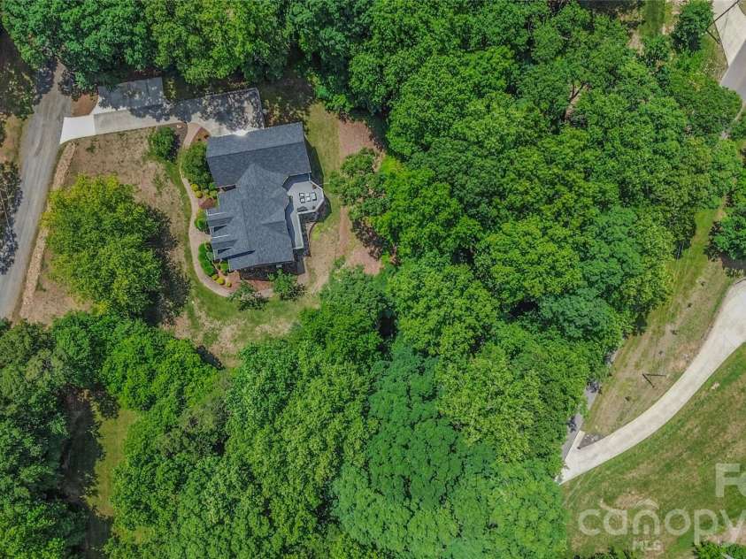 118 Tayport Drive, Troutman, NC 28166.  MLS# CAR4421969, YatesRealty ID 49096. 
