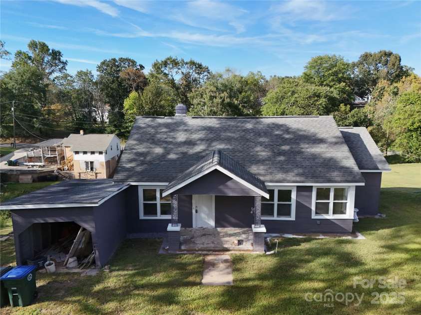 612 Washington Avenue, Valdese, NC 28690.  MLS# CAR4324555, YatesRealty ID 49096. 