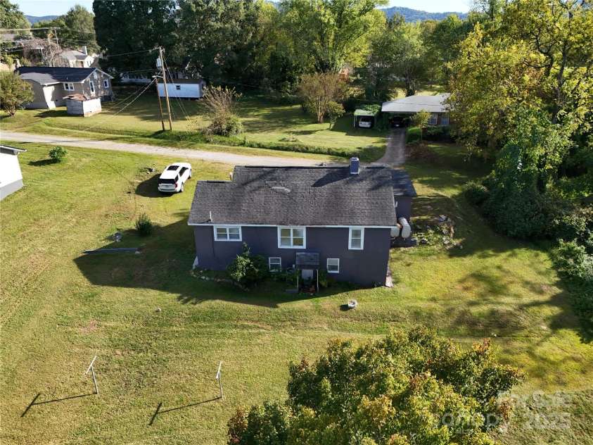 612 Washington Avenue, Valdese, NC 28690.  MLS# CAR4324555, YatesRealty ID 49096. 
