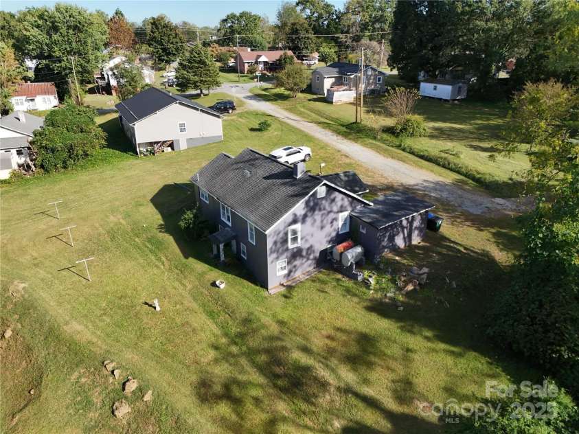 612 Washington Avenue, Valdese, NC 28690.  MLS# CAR4324555, YatesRealty ID 49096. 