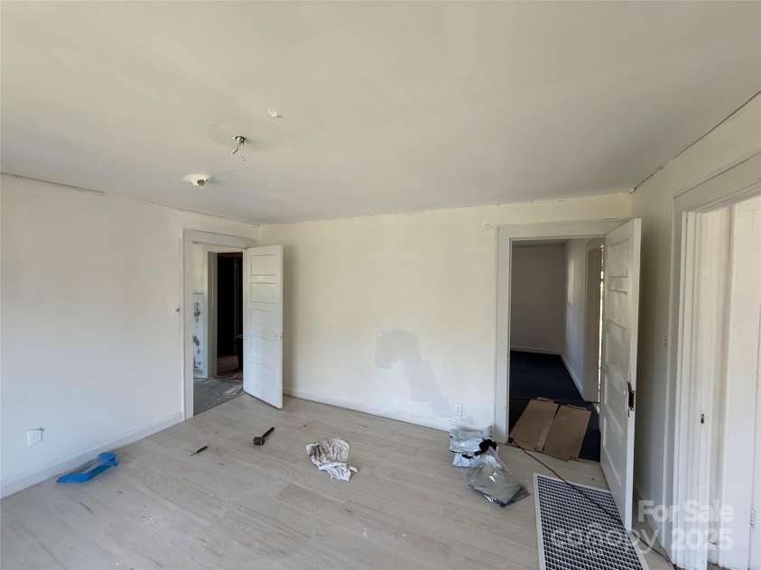 612 Washington Avenue, Valdese, NC 28690.  MLS# CAR4324555, YatesRealty ID 49096. 