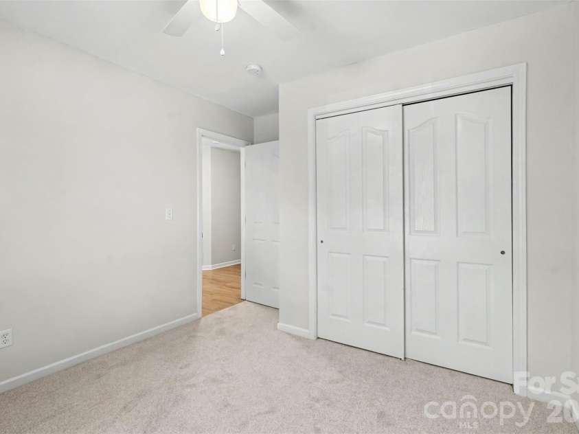 10424 Green Hedge Avenue, Charlotte, NC 28269.  MLS# CAR4421376, YatesRealty ID 49097. Bedroom #2