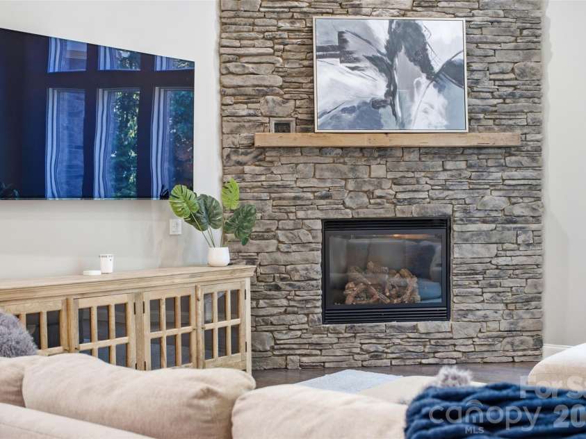 1206 Delaney Drive, Weddington, NC 28104.  MLS# CAR4421166, YatesRealty ID 49098. Living Room