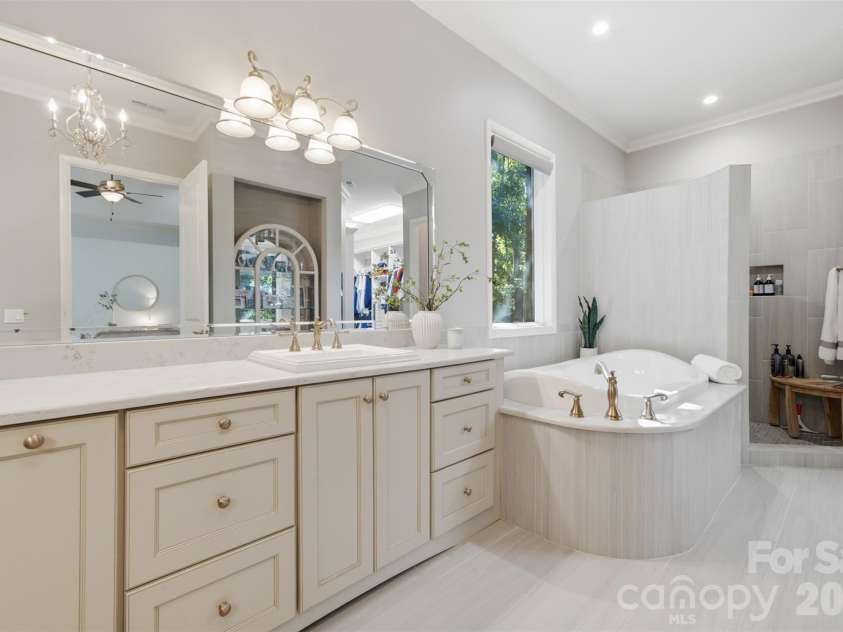 1206 Delaney Drive, Weddington, NC 28104.  MLS# CAR4421166, YatesRealty ID 49098. Primary Bathroom