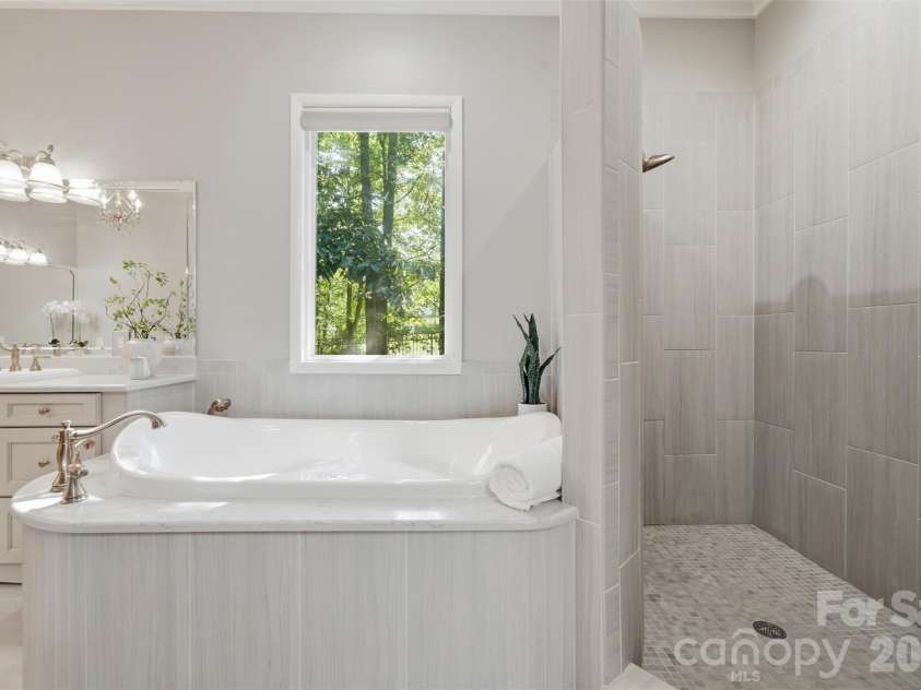 1206 Delaney Drive, Weddington, NC 28104.  MLS# CAR4421166, YatesRealty ID 49098. Primary Bathroom