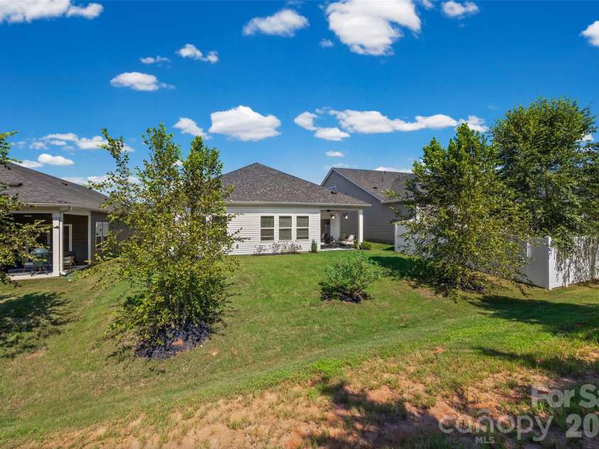 9125 Myrna Drive, Gastonia, NC 28056.  MLS# CAR4421211, YatesRealty ID 49099. 