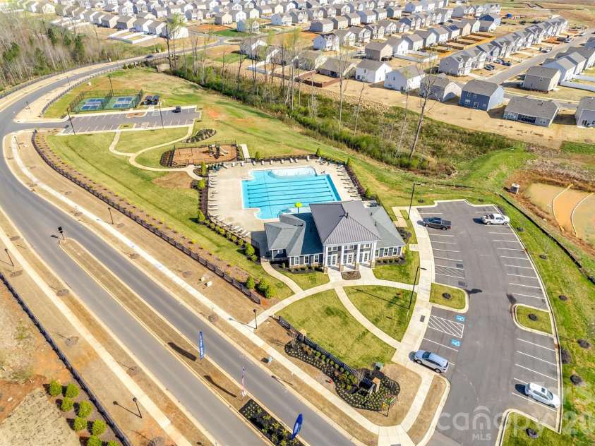 9125 Myrna Drive, Gastonia, NC 28056.  MLS# CAR4421211, YatesRealty ID 49099. 