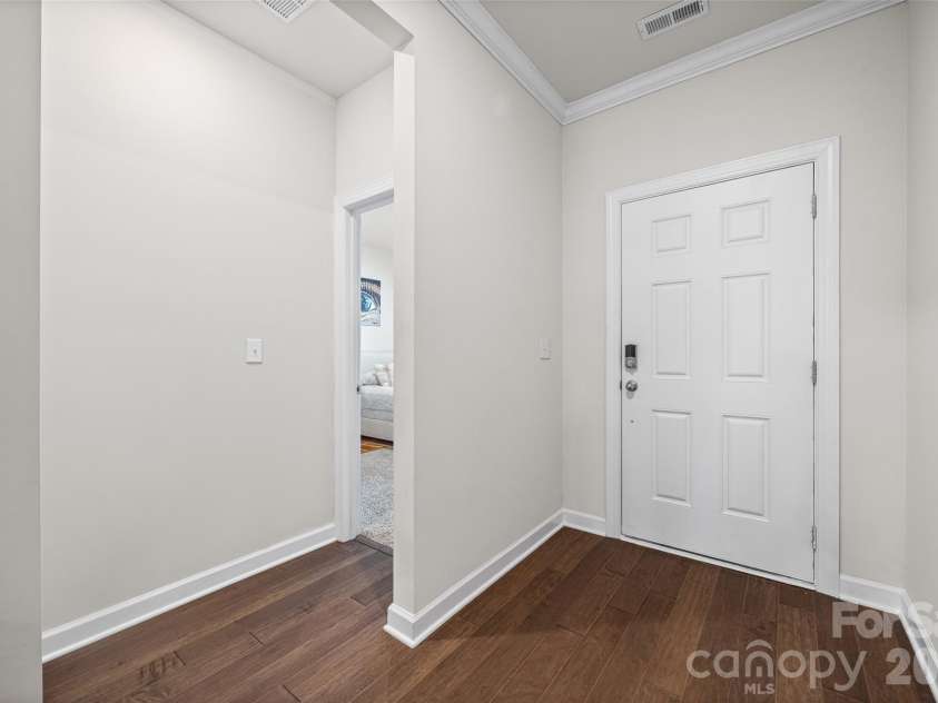 9125 Myrna Drive, Gastonia, NC 28056.  MLS# CAR4421211, YatesRealty ID 49099. Entryway