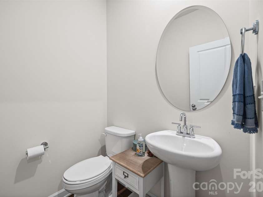 9125 Myrna Drive, Gastonia, NC 28056.  MLS# CAR4421211, YatesRealty ID 49099. Half Bathroom