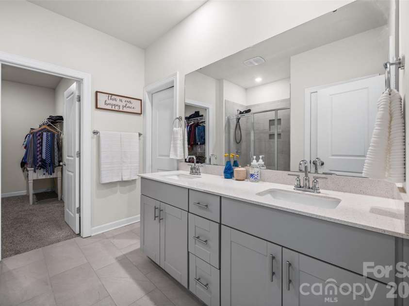 9125 Myrna Drive, Gastonia, NC 28056.  MLS# CAR4421211, YatesRealty ID 49099. Primary Bath