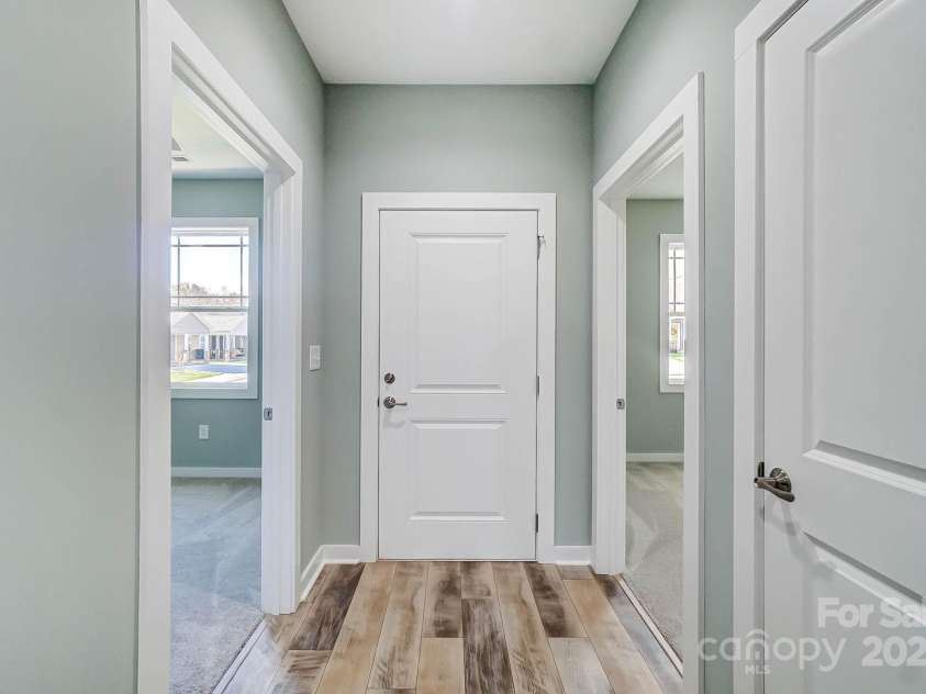 1529 28th Street Place, Hickory, NC 28602.  MLS# CAR4168332, YatesRealty ID 491. 