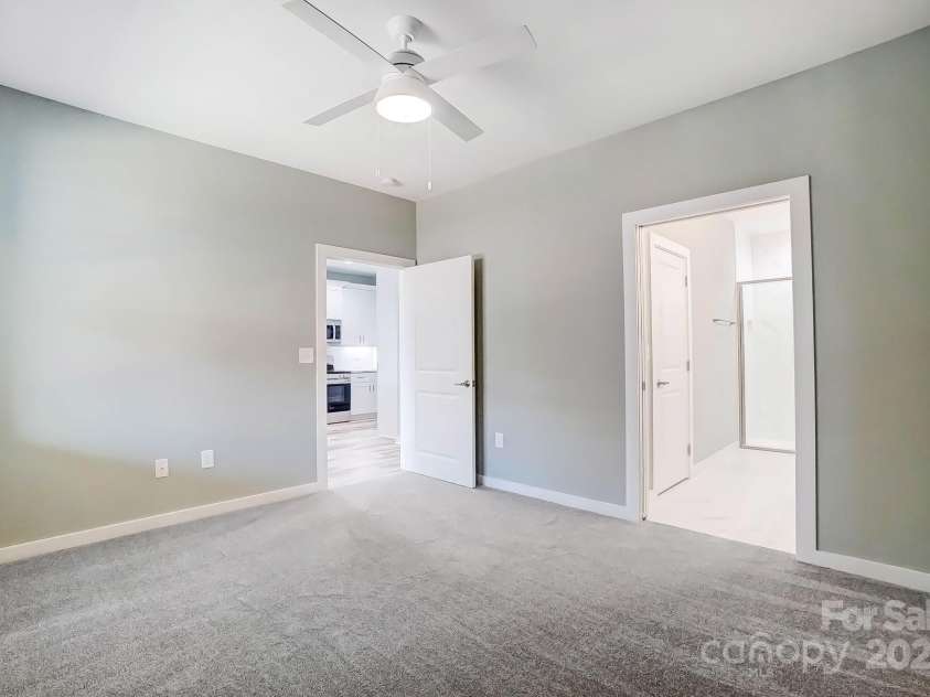 1529 28th Street Place, Hickory, NC 28602.  MLS# CAR4168332, YatesRealty ID 491. 