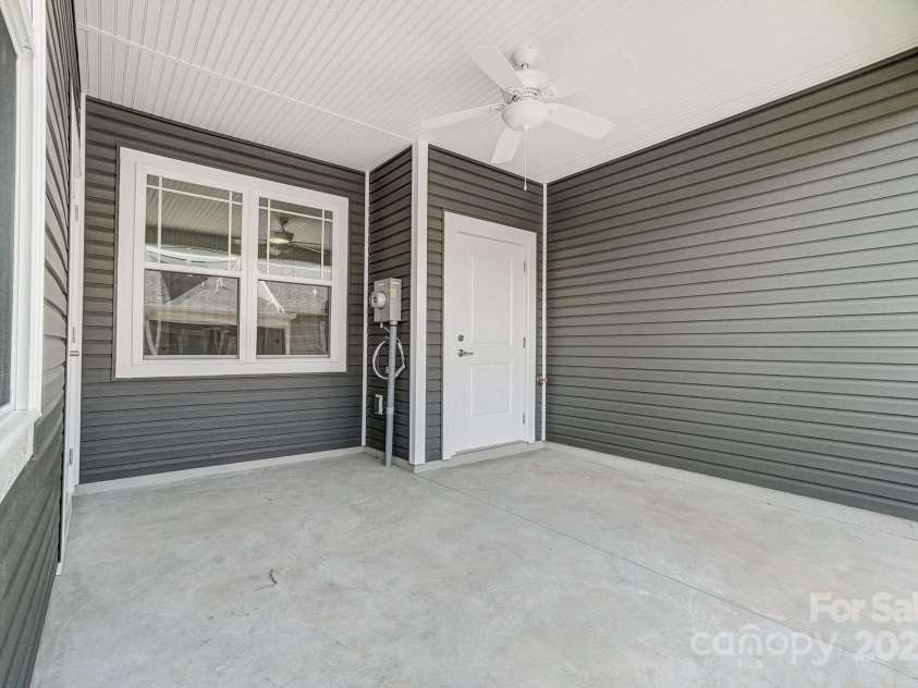 1529 28th Street Place, Hickory, NC 28602.  MLS# CAR4168332, YatesRealty ID 491. 