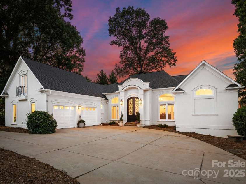 102 Stone Point Court, Mooresville, NC 28117.  MLS# CAR4235914, YatesRealty ID 4910. 