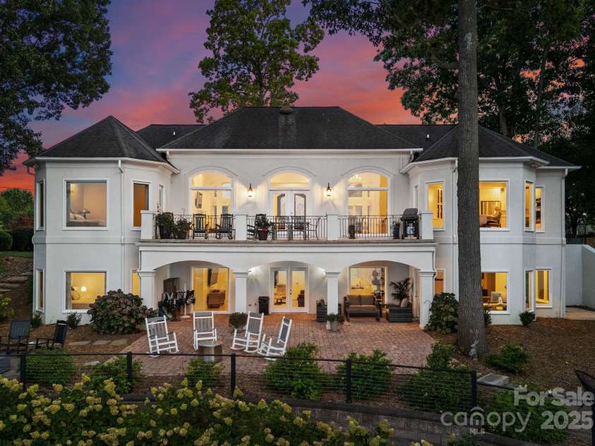 102 Stone Point Court, Mooresville, NC 28117.  MLS# CAR4235914, YatesRealty ID 4910. 