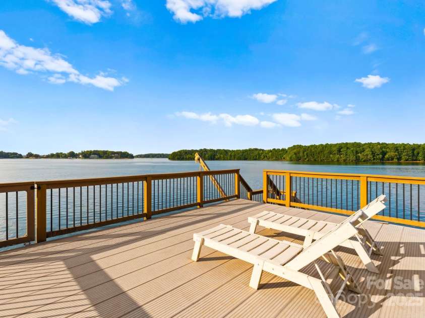 102 Stone Point Court, Mooresville, NC 28117.  MLS# CAR4235914, YatesRealty ID 4910. 
