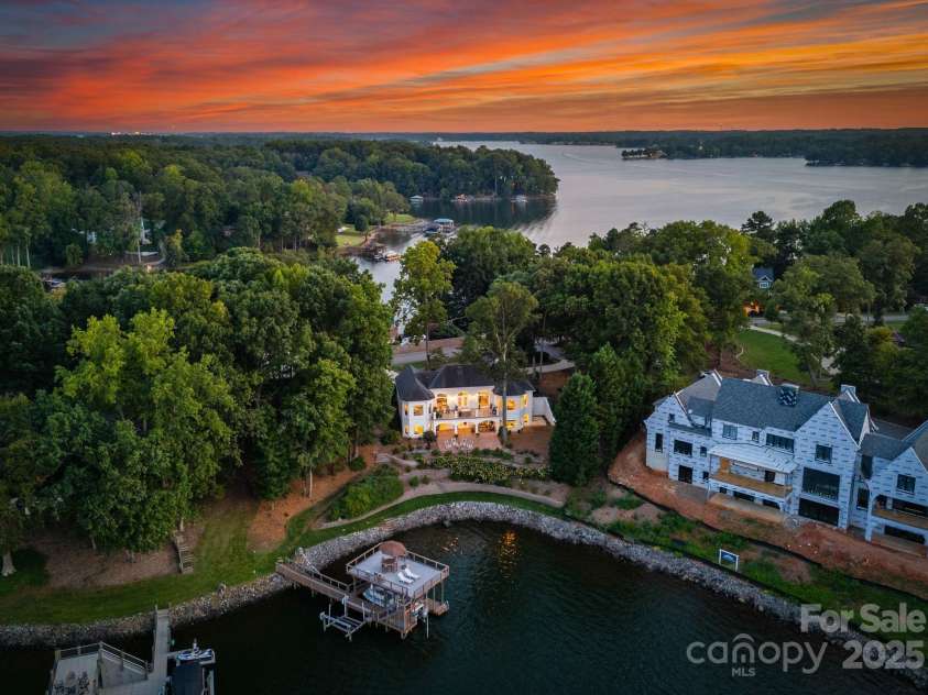 102 Stone Point Court, Mooresville, NC 28117.  MLS# CAR4235914, YatesRealty ID 4910. 