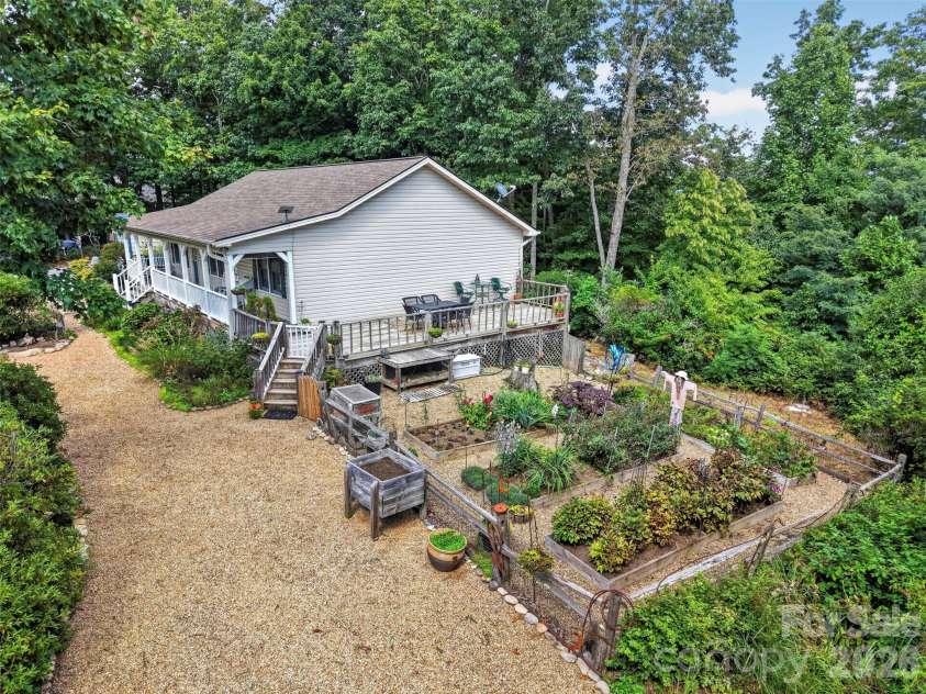 44 & 50 Autumn View Drive, Hendersonville, NC 28792.  MLS# CAR4421404, YatesRealty ID 49100. 