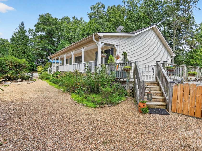 44 & 50 Autumn View Drive, Hendersonville, NC 28792.  MLS# CAR4421404, YatesRealty ID 49100. 