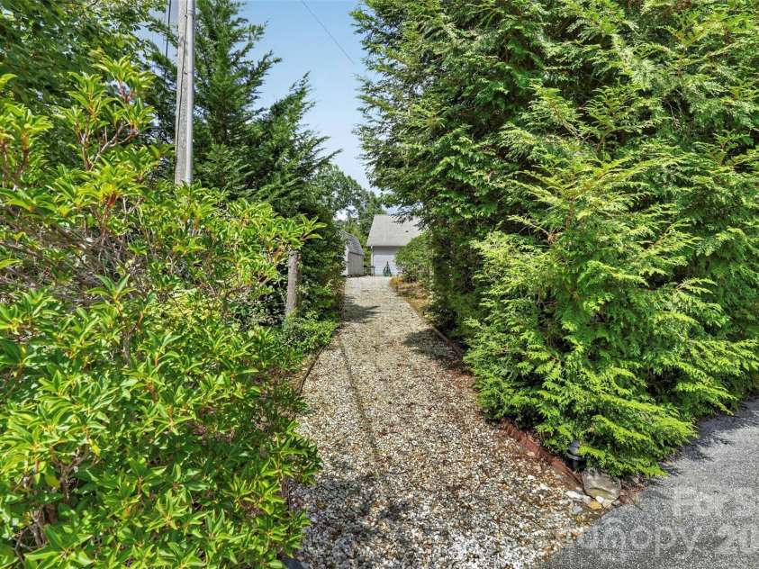 44 & 50 Autumn View Drive, Hendersonville, NC 28792.  MLS# CAR4421404, YatesRealty ID 49100. 