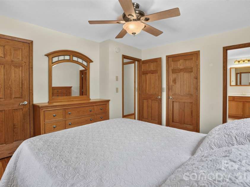 44 & 50 Autumn View Drive, Hendersonville, NC 28792.  MLS# CAR4421404, YatesRealty ID 49100. 