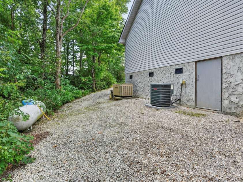 44 & 50 Autumn View Drive, Hendersonville, NC 28792.  MLS# CAR4421404, YatesRealty ID 49100. 