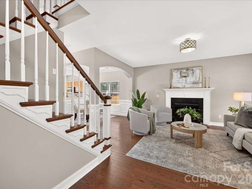 9026 Crusaders Court, Matthews, NC 28105.  MLS# CAR4420940, YatesRealty ID 49102. Open concept living with high 9' ceilings!