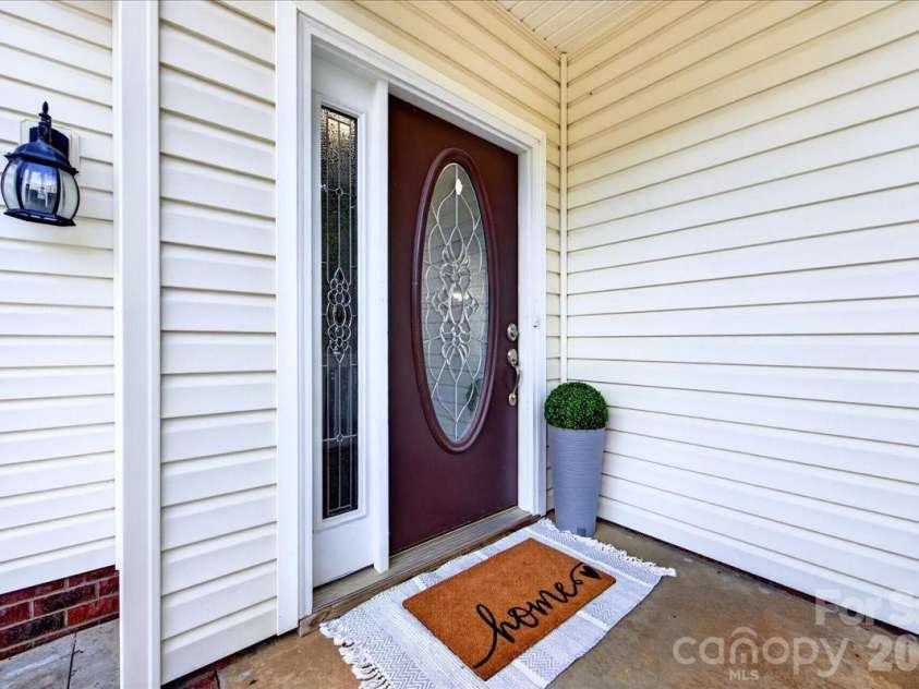 9026 Crusaders Court, Matthews, NC 28105.  MLS# CAR4420940, YatesRealty ID 49102. Welcome home!