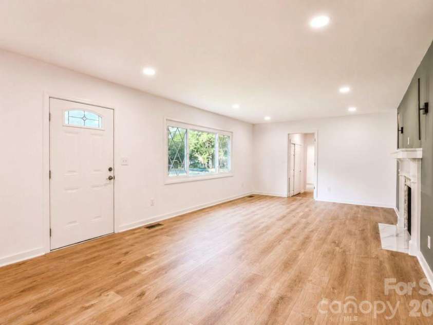 300 King Street, Monroe, NC 28110.  MLS# CAR4421432, YatesRealty ID 49103. 
