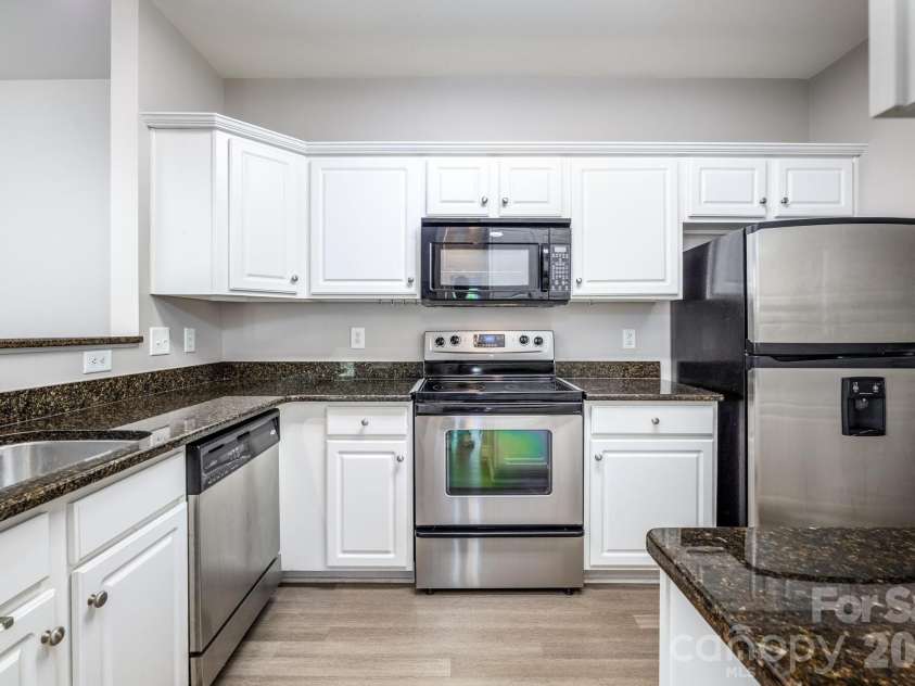 16638 Amberside Road, Cornelius, NC 28031.  MLS# CAR4420901, YatesRealty ID 49104. 