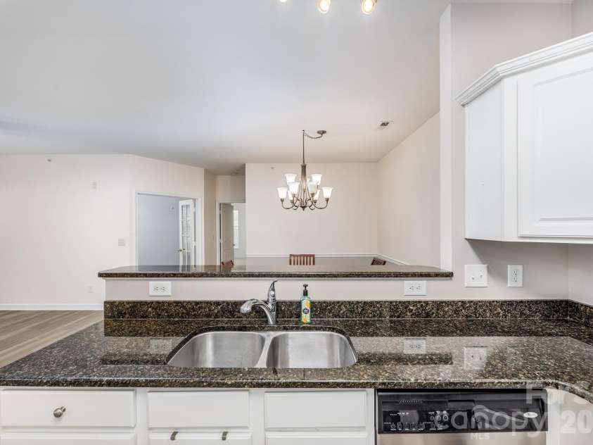 16638 Amberside Road, Cornelius, NC 28031.  MLS# CAR4420901, YatesRealty ID 49104. 