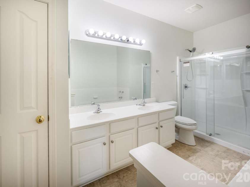 16638 Amberside Road, Cornelius, NC 28031.  MLS# CAR4420901, YatesRealty ID 49104. 