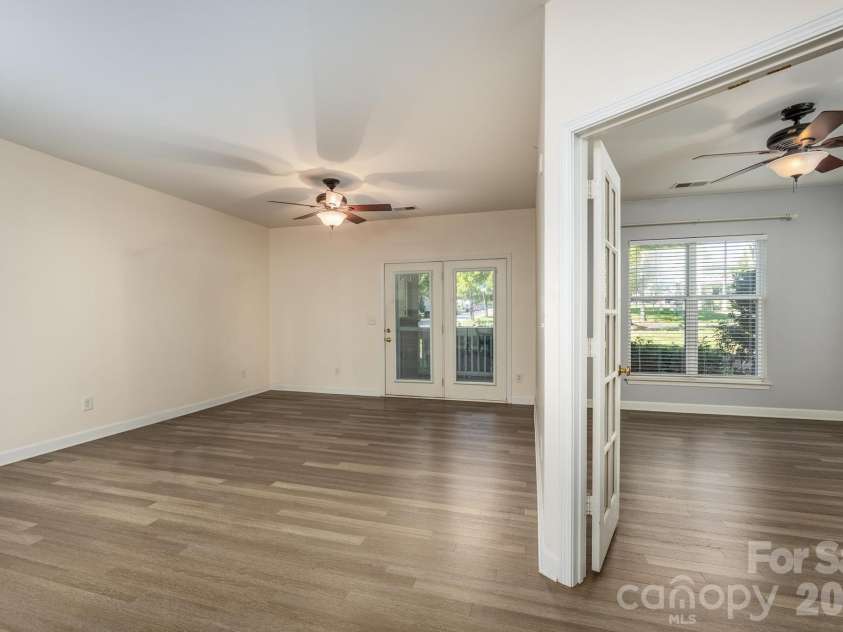 16638 Amberside Road, Cornelius, NC 28031.  MLS# CAR4420901, YatesRealty ID 49104. 