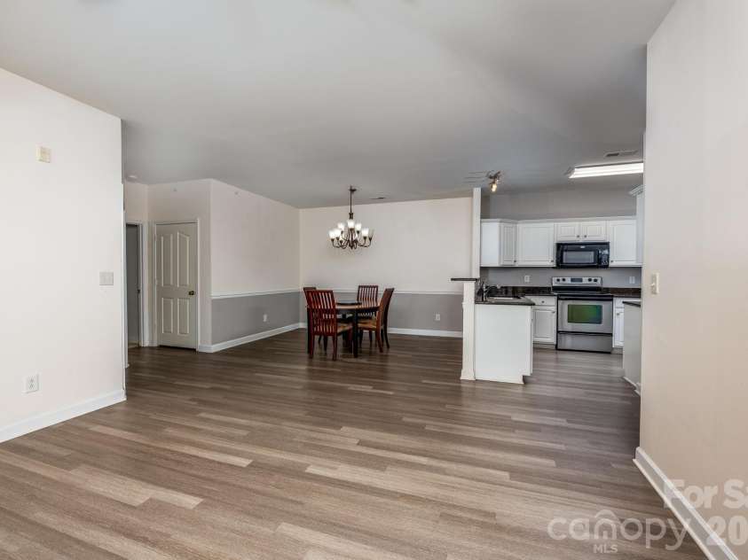 16638 Amberside Road, Cornelius, NC 28031.  MLS# CAR4420901, YatesRealty ID 49104. 