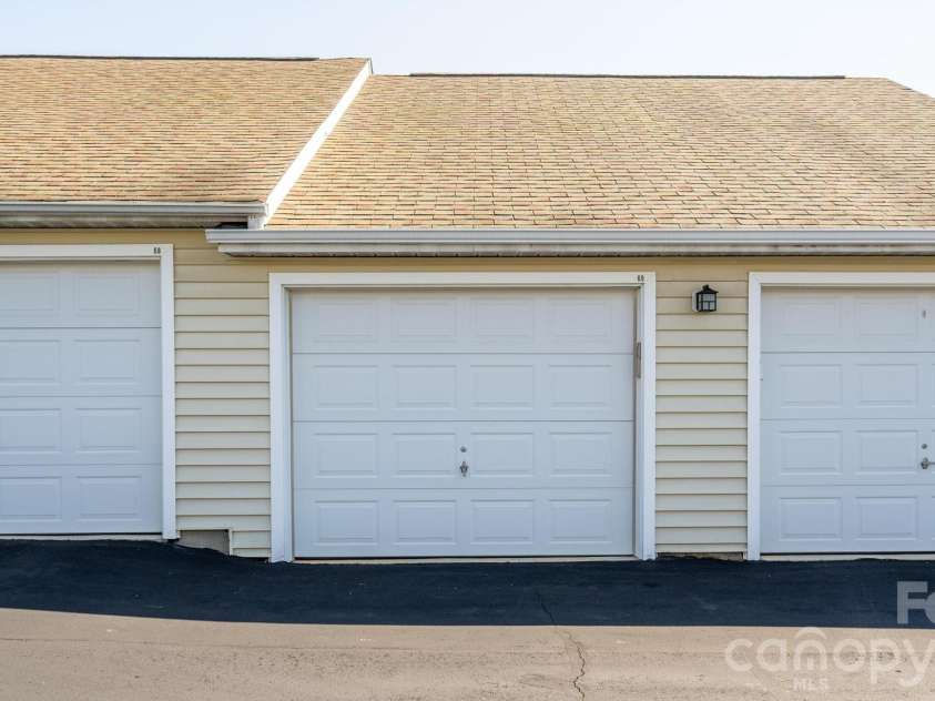 16638 Amberside Road, Cornelius, NC 28031.  MLS# CAR4420901, YatesRealty ID 49104. 
