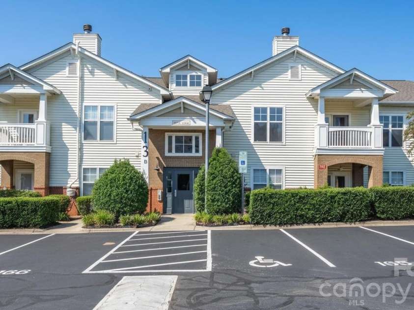 16638 Amberside Road, Cornelius, NC 28031.  MLS# CAR4420901, YatesRealty ID 49104. 